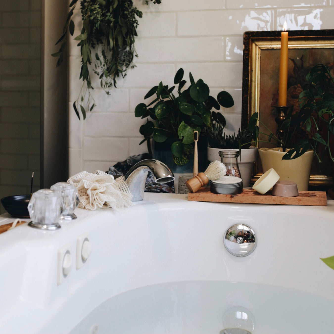 calming bathtub scene with zero waste beauty products